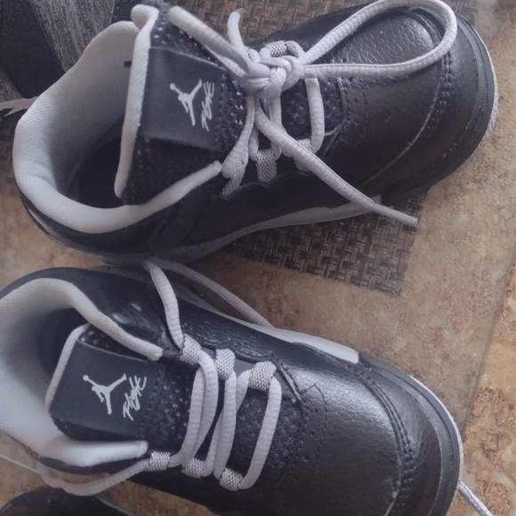 BABY BOYS COLLECTION OF SHOES...SIZES 4-8.  EXCELLENT CONDITION. AIR JORDAN, ETC - Picture 2 of 9